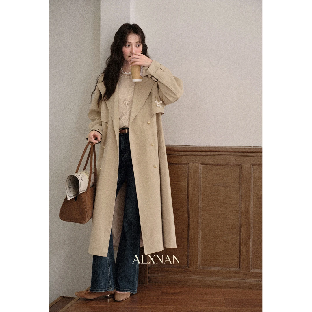 清清「暖秋系语」气质杏色中长款风衣女秋季高级感薄款外套L57013