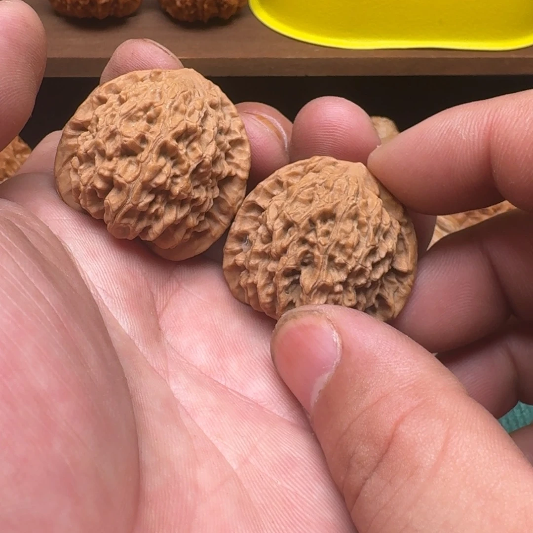 吊坠文玩核桃35黃杆红豆