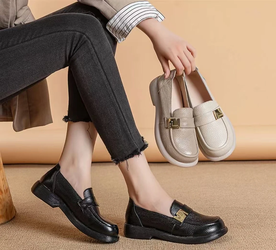 222-5春夏新款防滑牛皮休闲鞋妈妈鞋