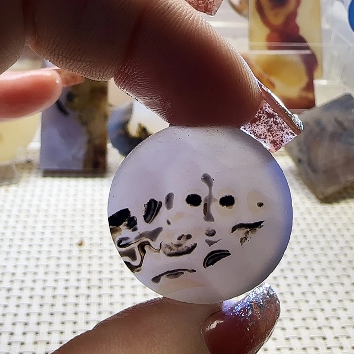 玛瑙/玉髓未镶嵌珠宝奇石