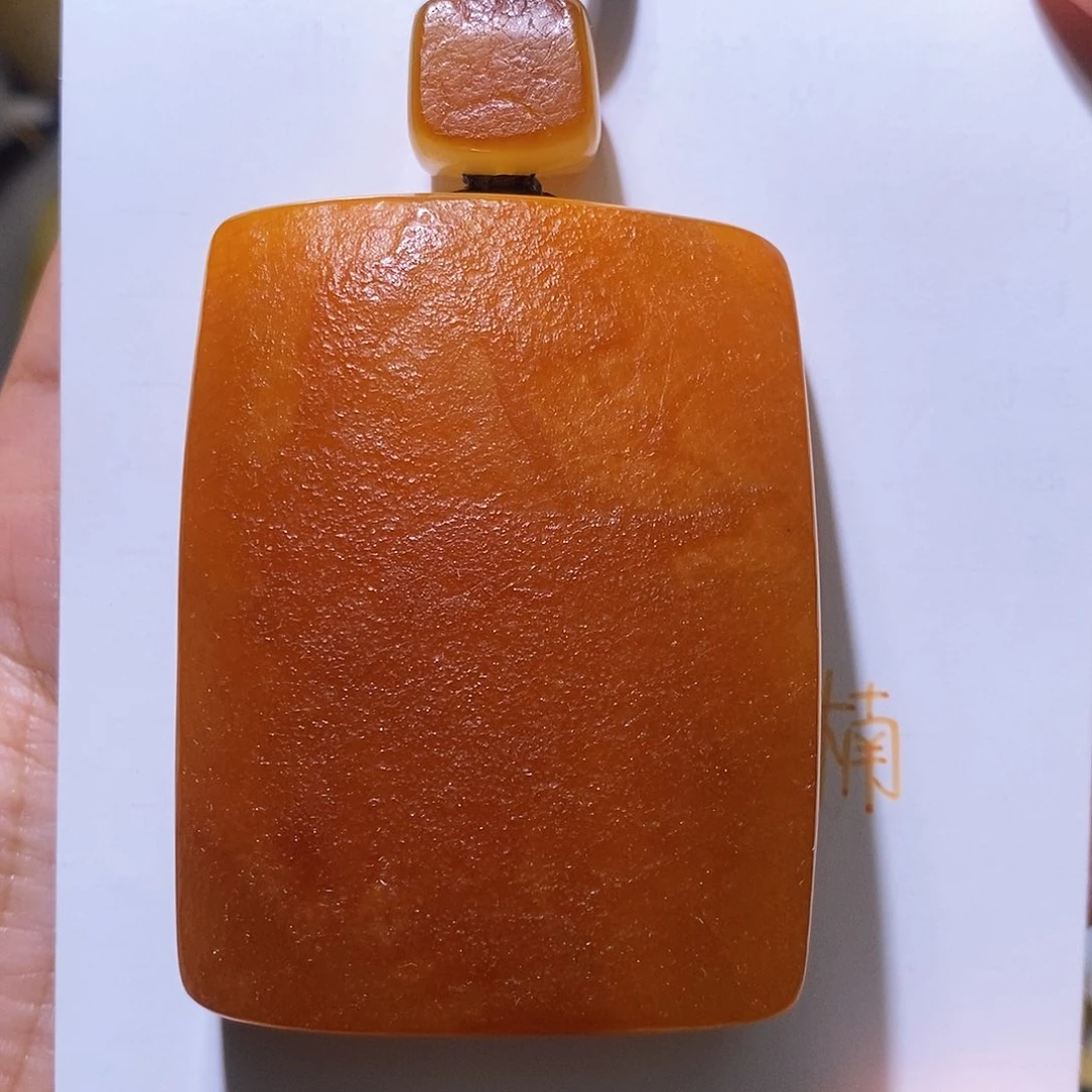 未镶嵌琥珀珠宝奇石