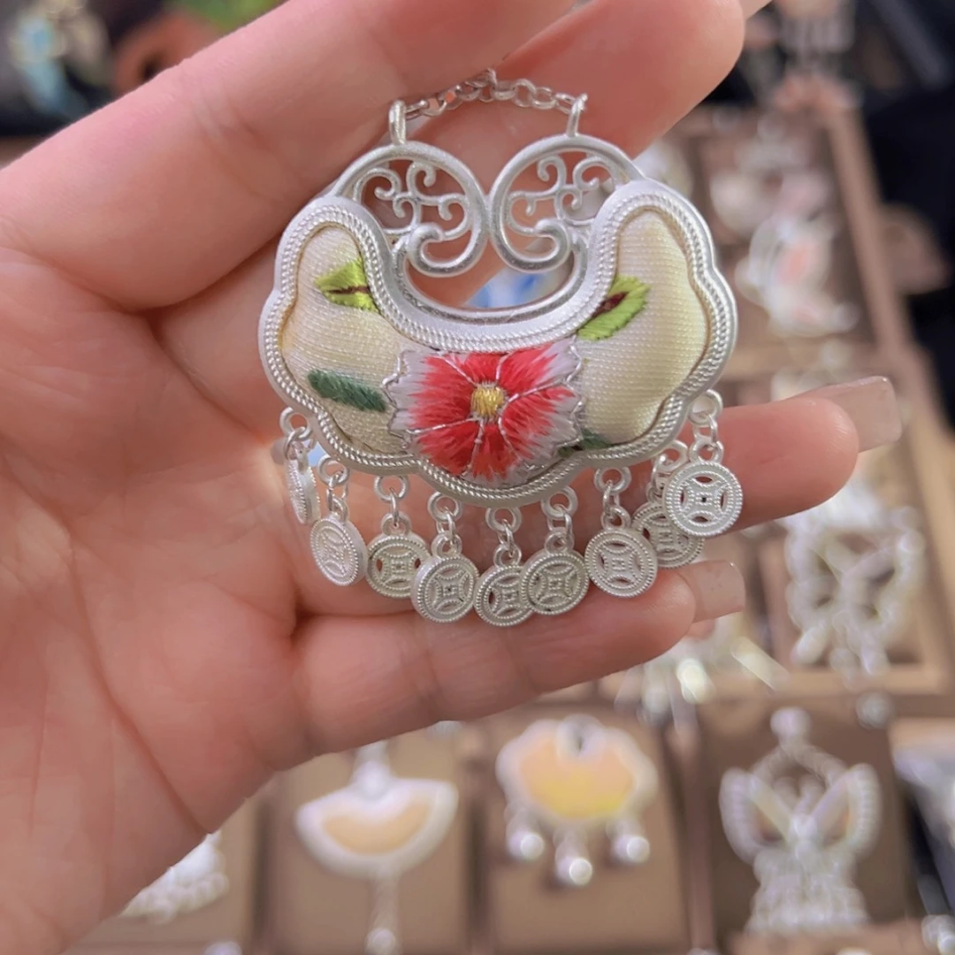 苗绣纯手工吊坠项链