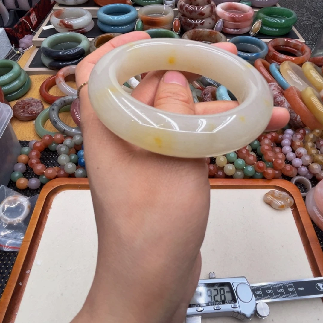 石英质玉未镶嵌圈口56