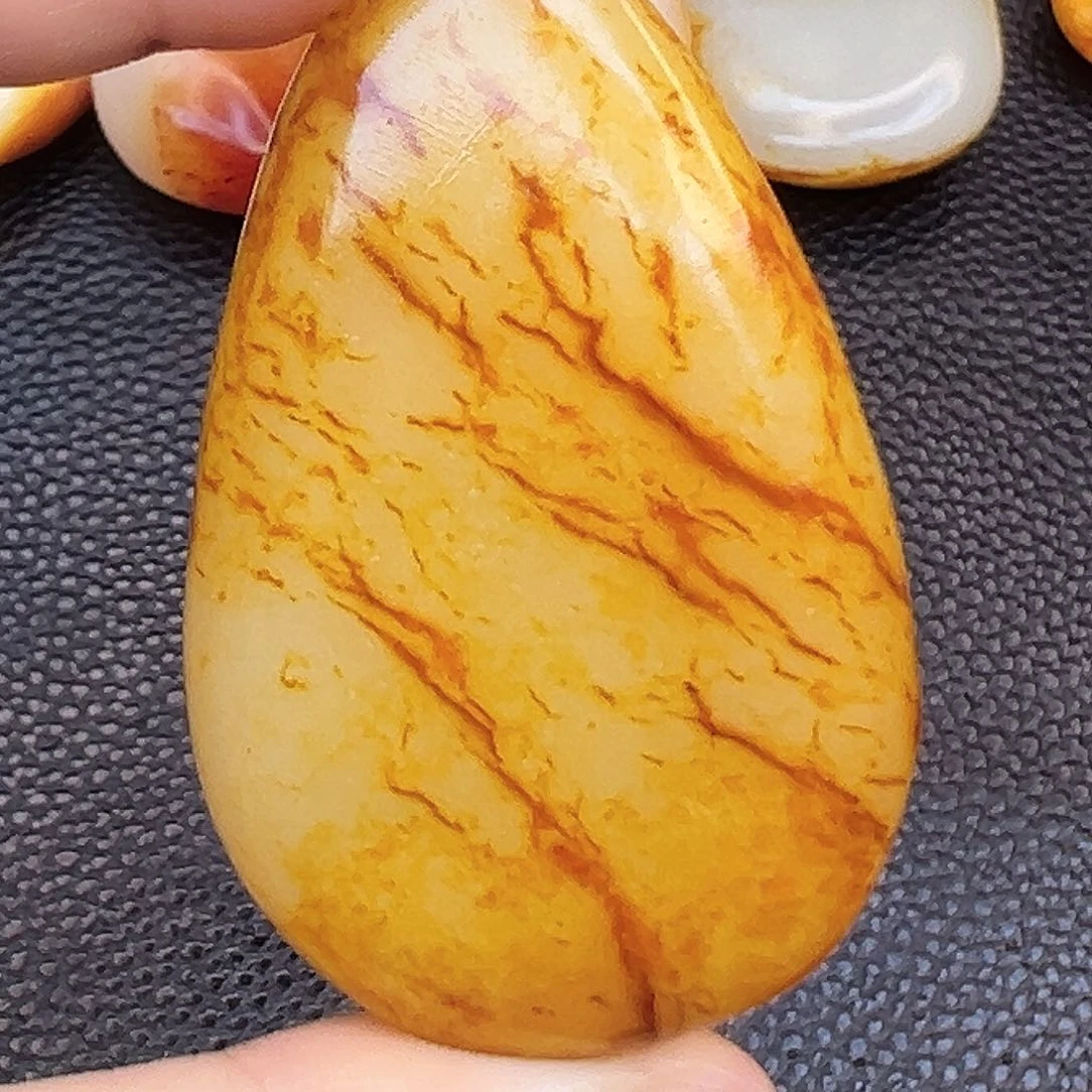 和田玉未镶嵌珠宝奇石
