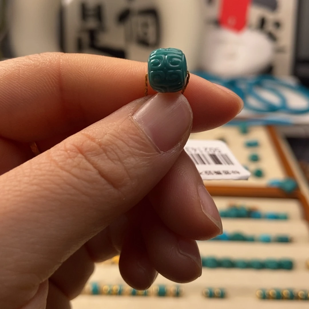 绿松石配饰未镶嵌