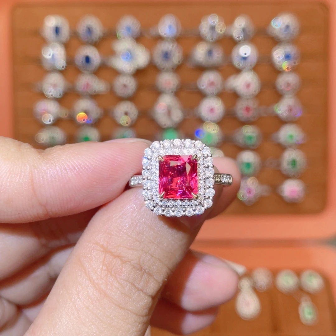 戒指18K金镶嵌尖晶石2.03ct 无烧马亨盖两用