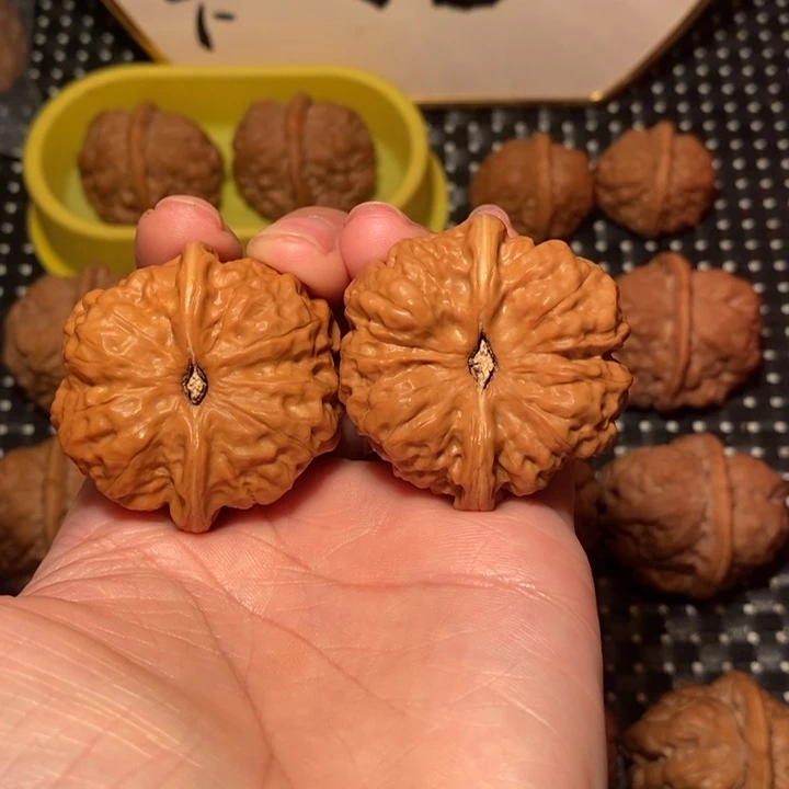 把件文玩核桃心形三角大八腿蛙