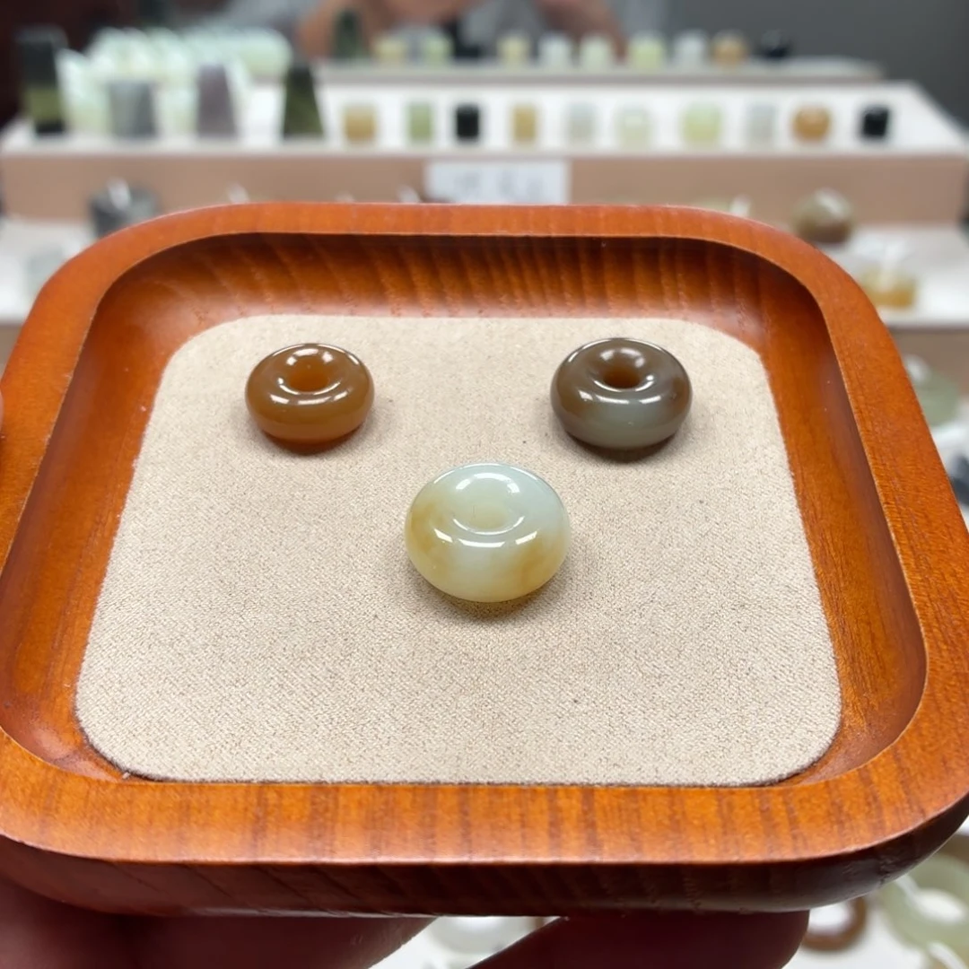 宝***哭和田玉未镶嵌戒圈68 68 80