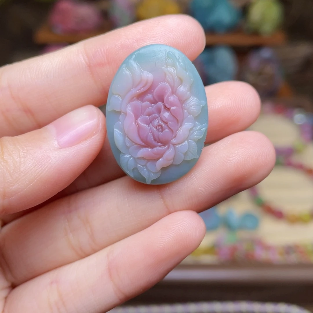 彩****玛瑙/玉髓未镶嵌珠宝半成品盐源玛瑙蝶恋花蓝粉吊坠