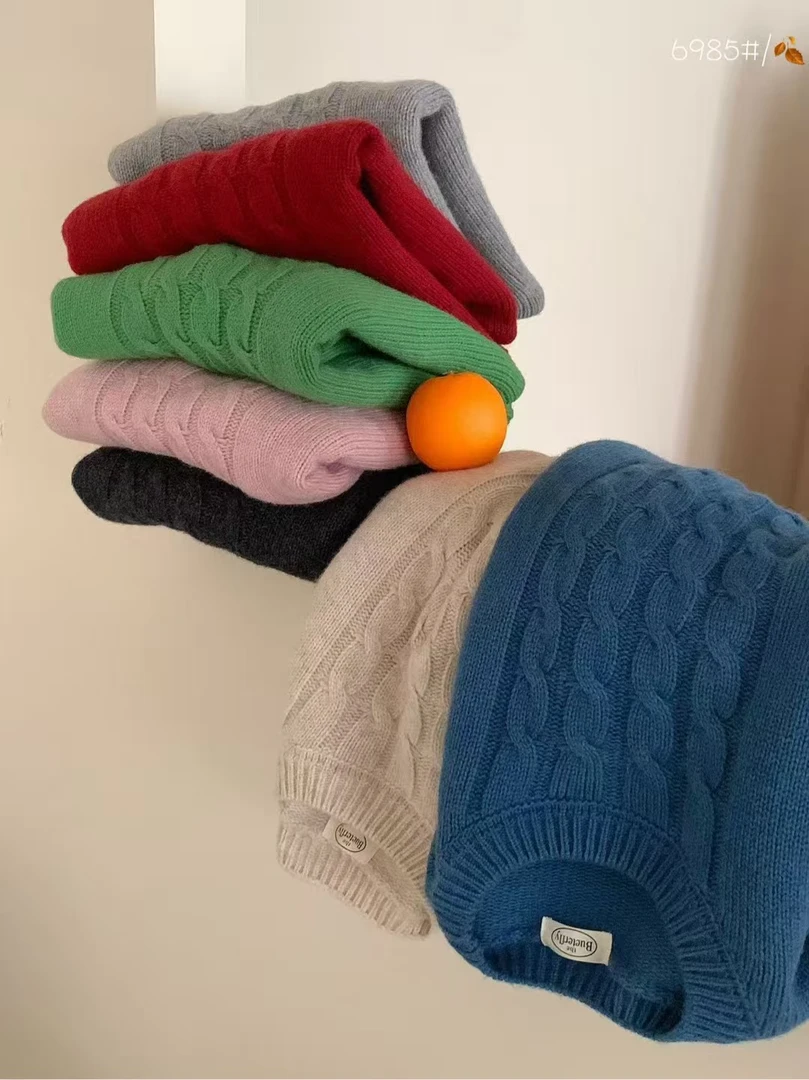 小潘-麻花圆领女装套头羊毛蜜熊加厚韩系休闲风