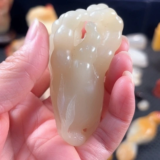 寿山石善伯拂手把件