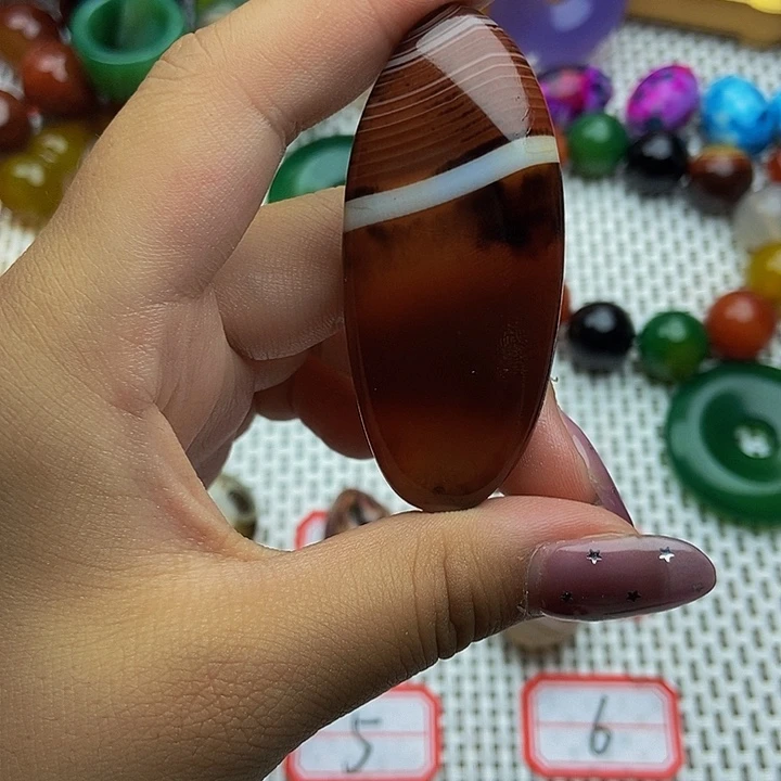 玛瑙/玉髓颈饰未镶嵌