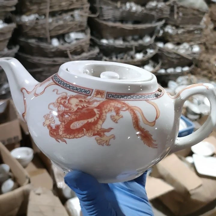 摆件陶瓷盘子碗啥都有