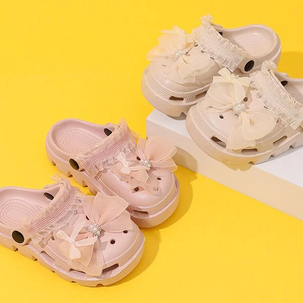 女童凉鞋2025新款夏季透气卡通女宝宝厚底洞洞运动鞋233047