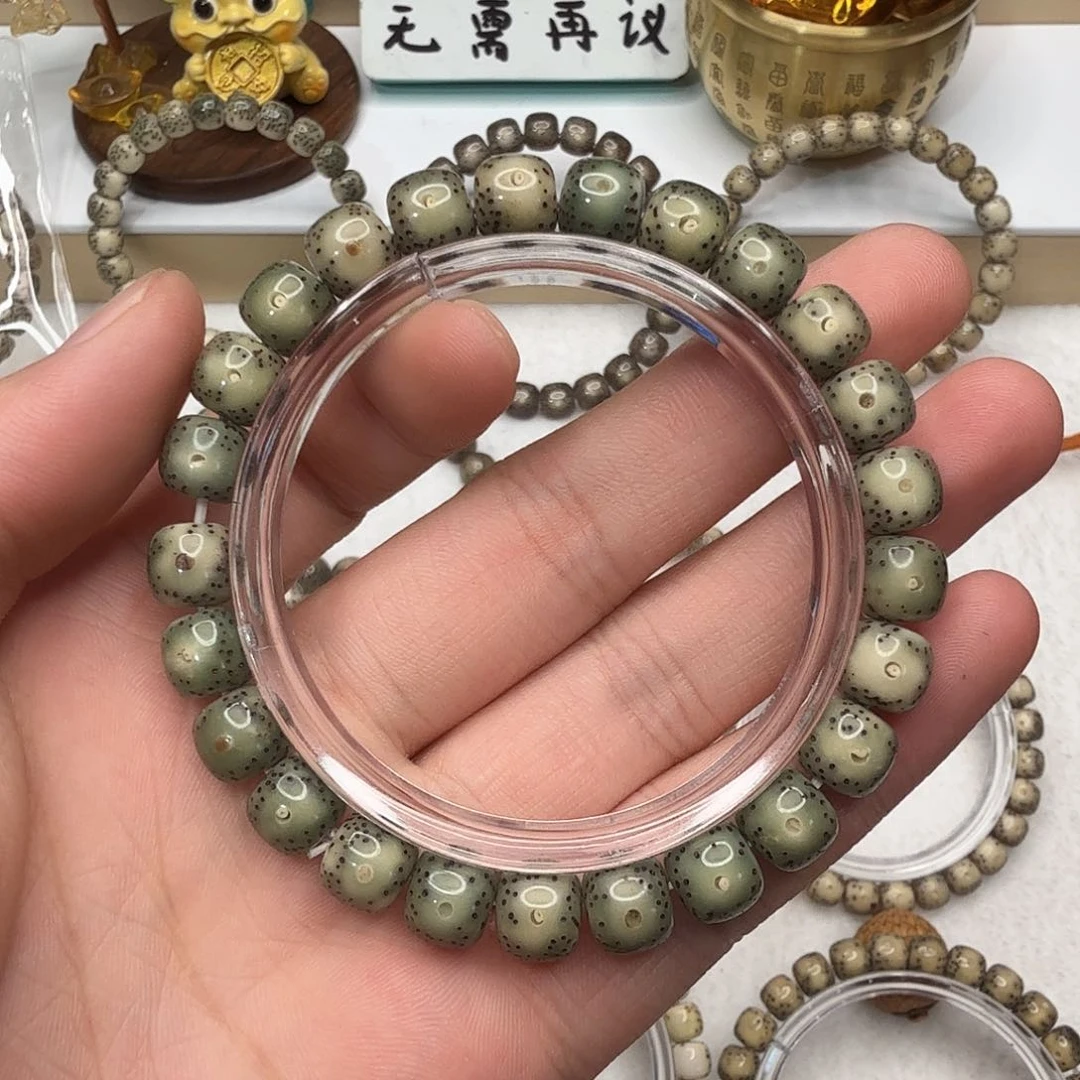 星月菩提手串石玉料绿青花大眼睛留白细星单圈