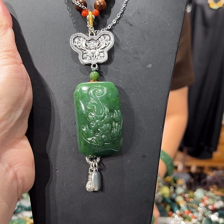 颈饰未镶嵌和田玉