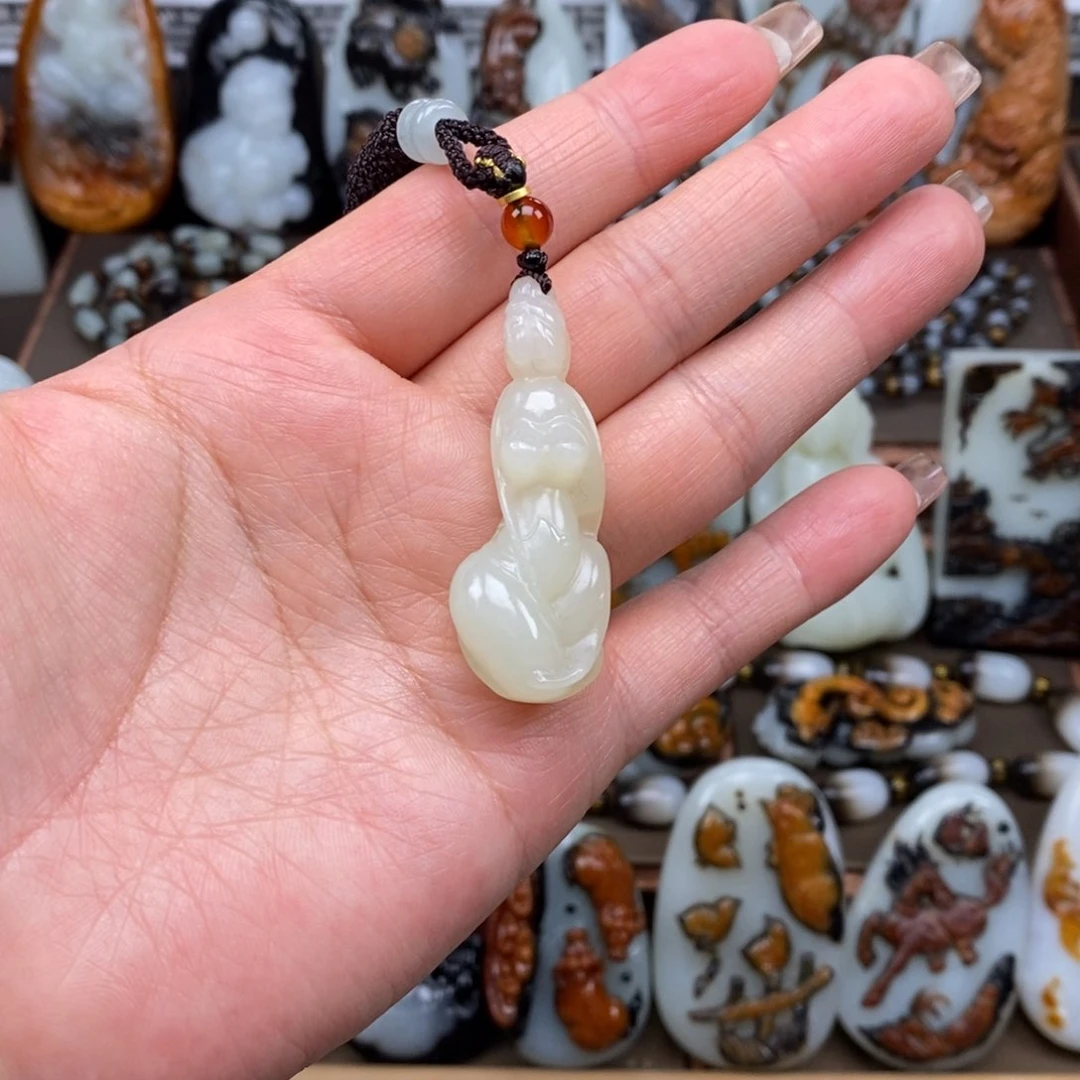 颈饰未镶嵌和田玉