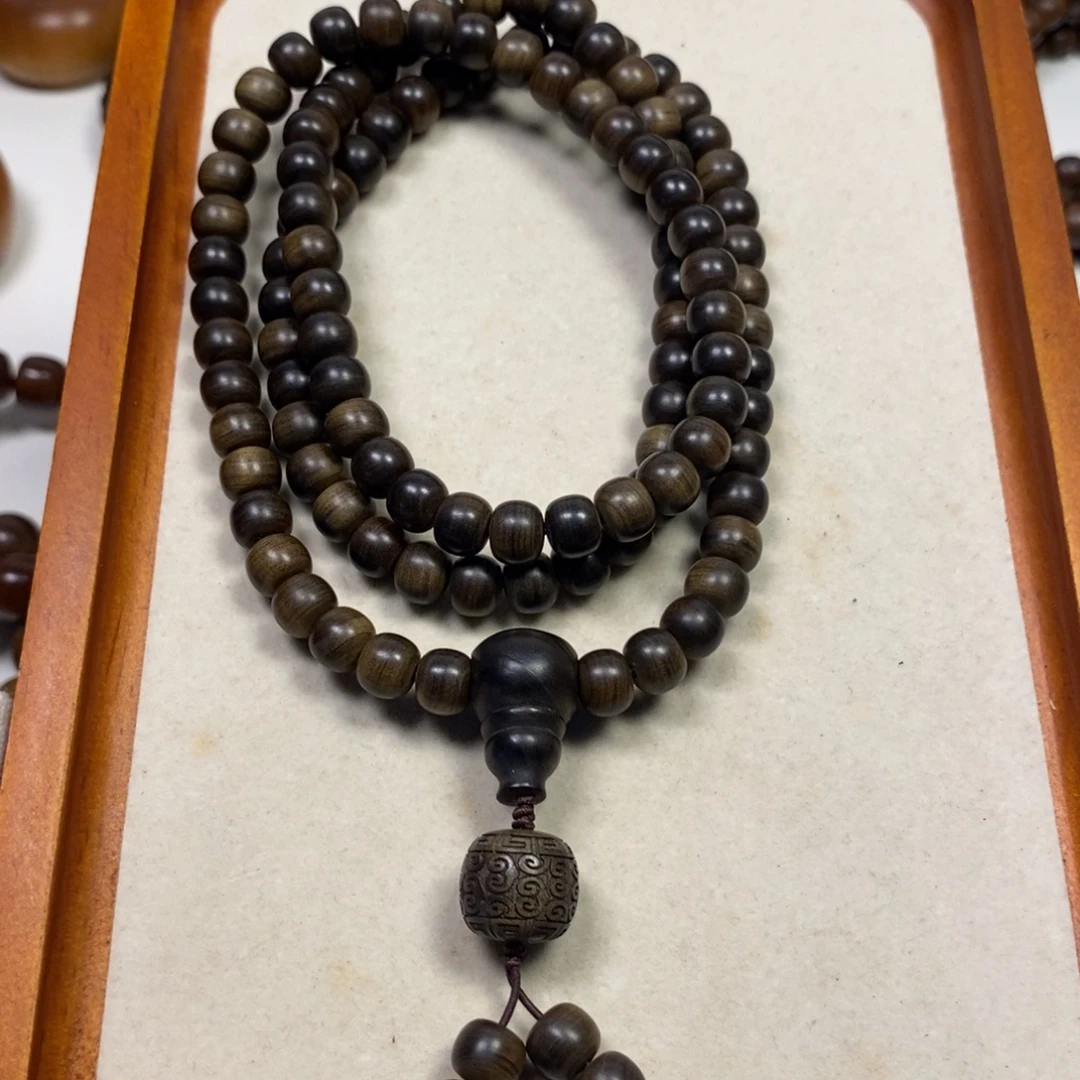 阳***️檀香木老山檀香89水阴沉奶香