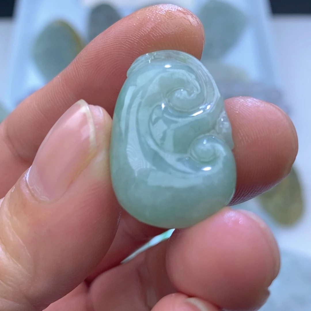定制翡翠未镶嵌如意