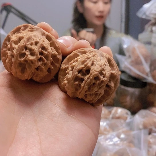 【闪购商品】把件文玩核桃40.5凤眼小众红皮