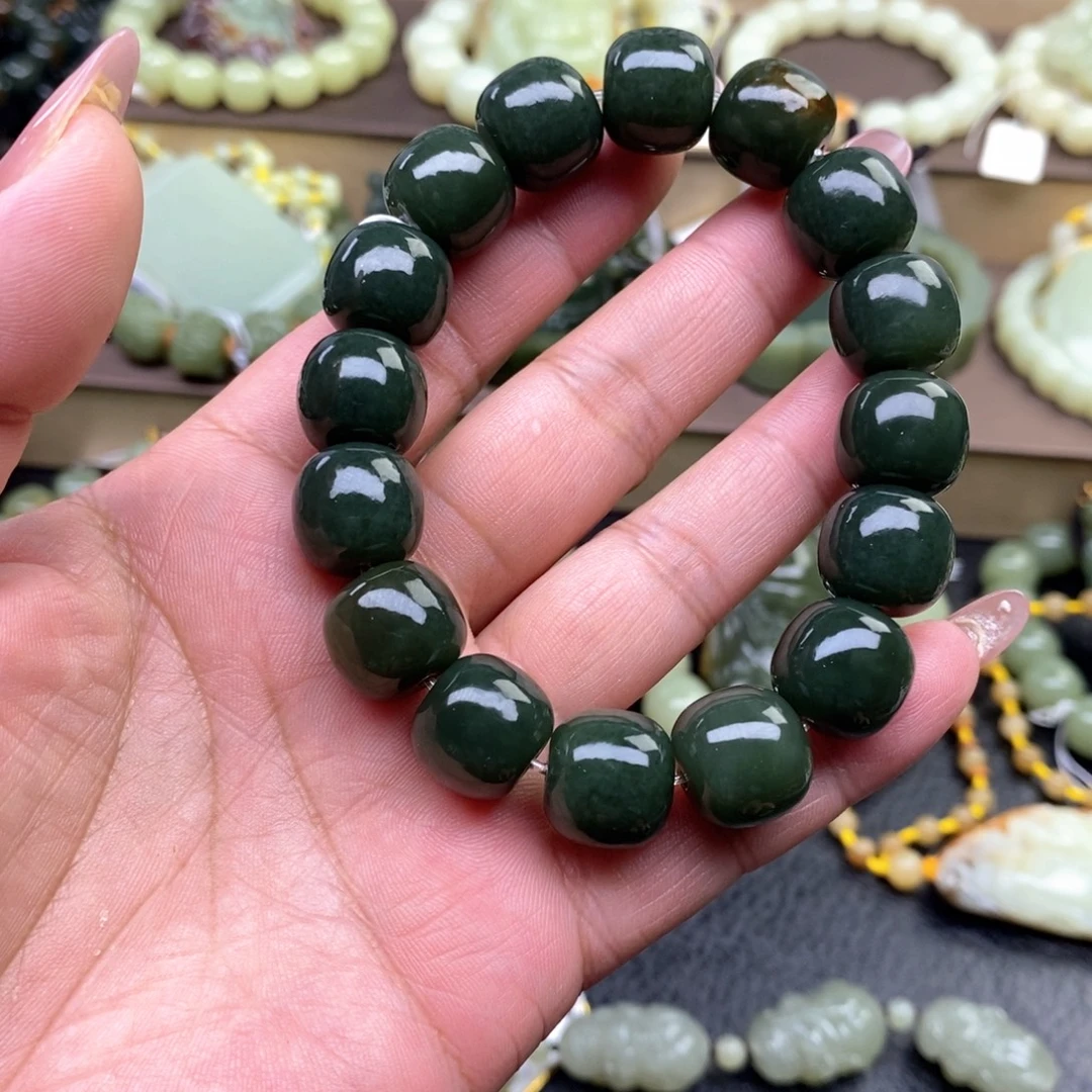 透闪石质玉未镶嵌手串