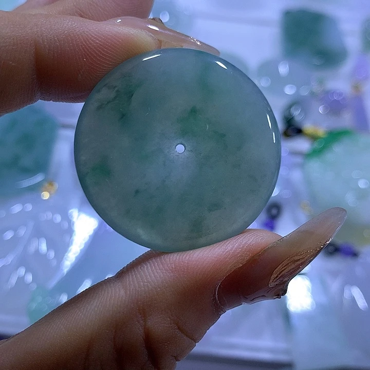 翡翠未镶嵌颈饰天然翡翠A货吊坠