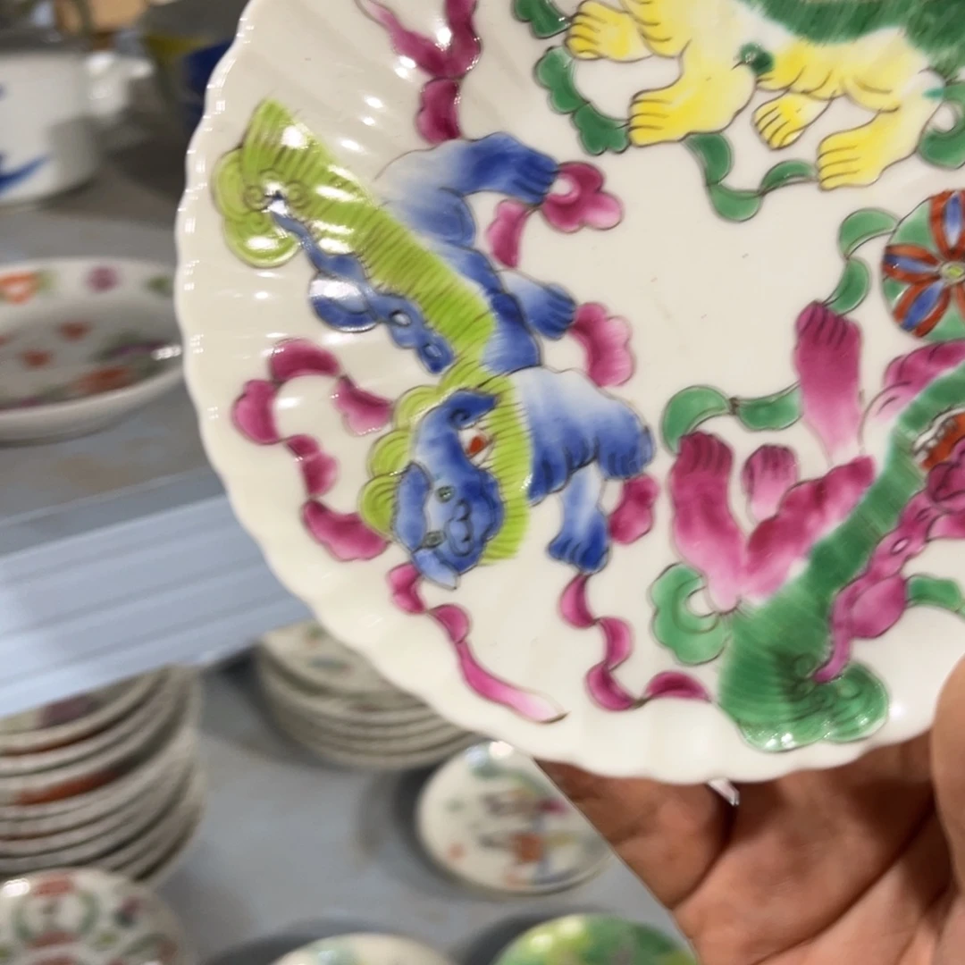 盖碗摆件等各种工具进行操作