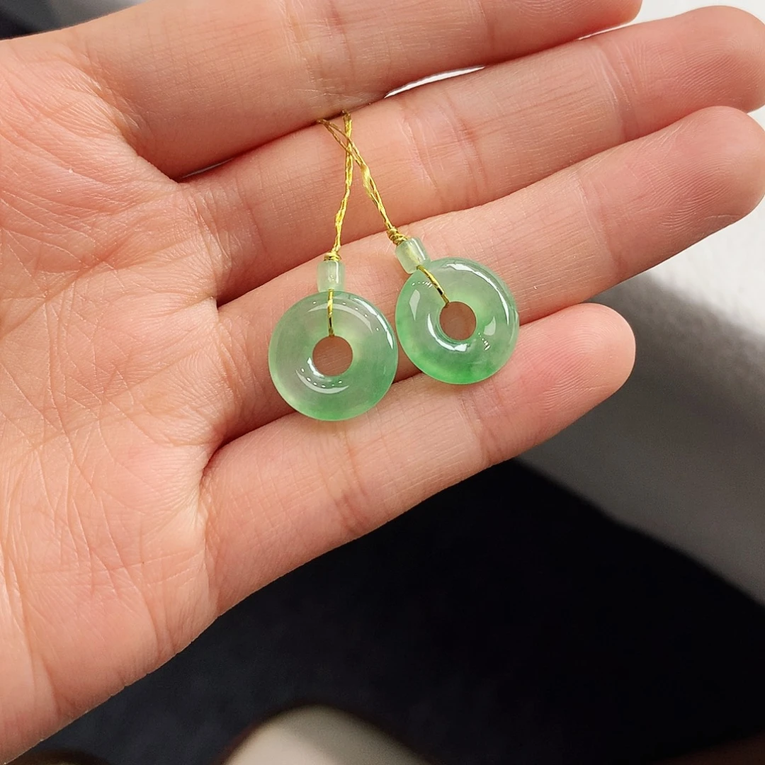 翡翠未镶嵌戒指甜甜圈