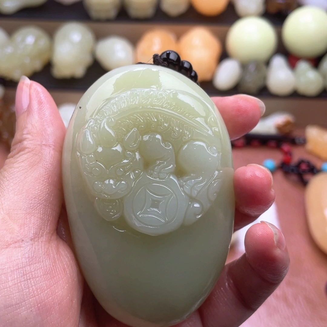 快***生石材天然古青石手把件