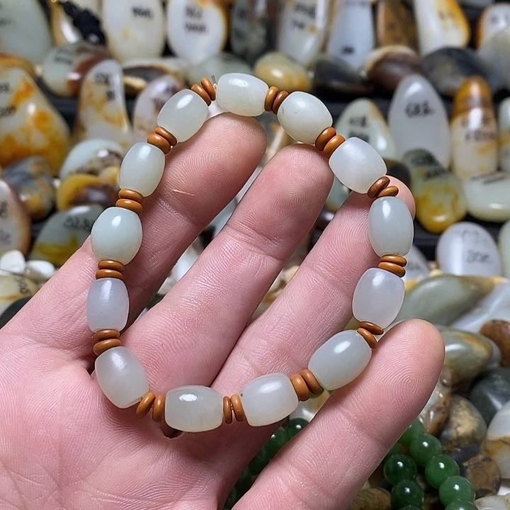 和田玉未镶嵌颈饰手串