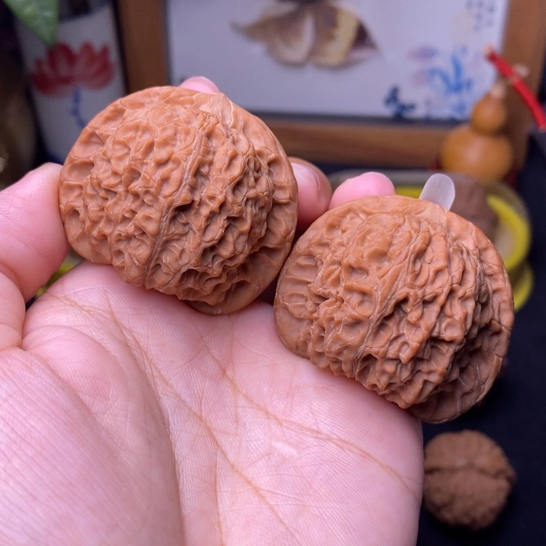文玩核桃把件43血麒麟