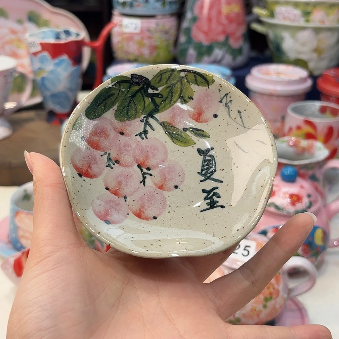 瓷片兔兔好可爱呀