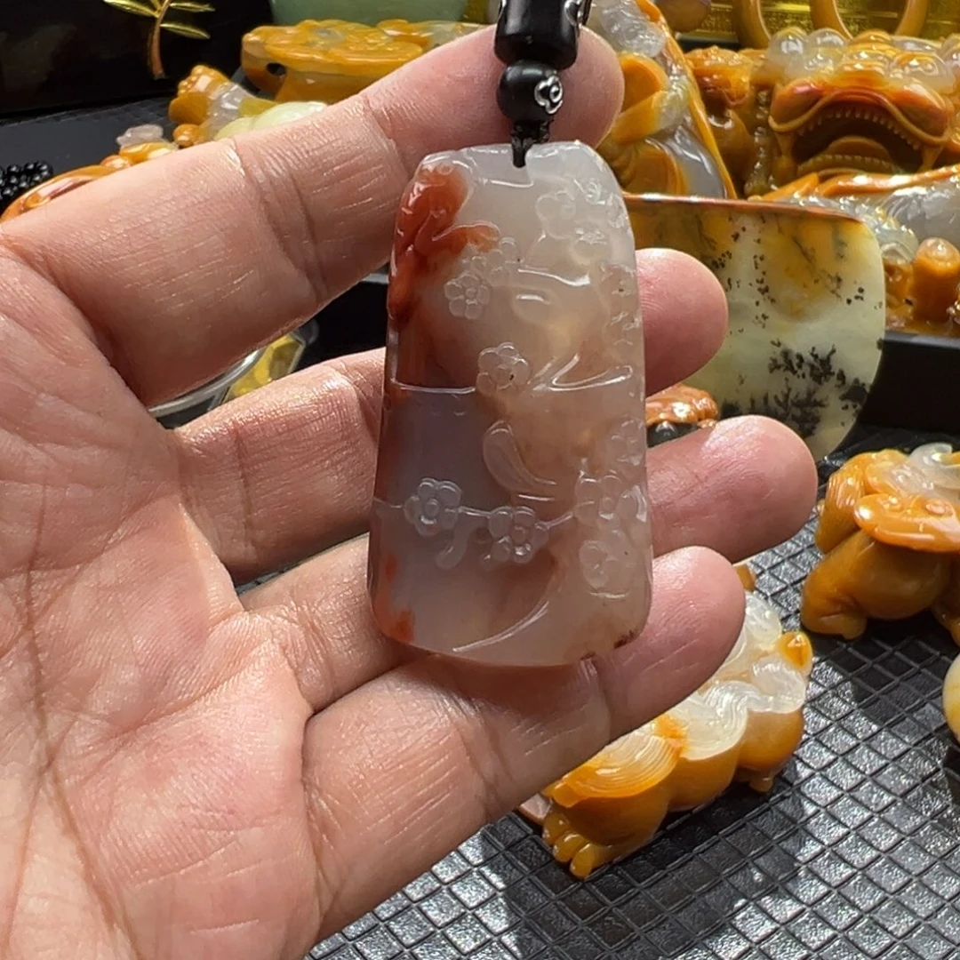 石英质玉未镶嵌颈饰