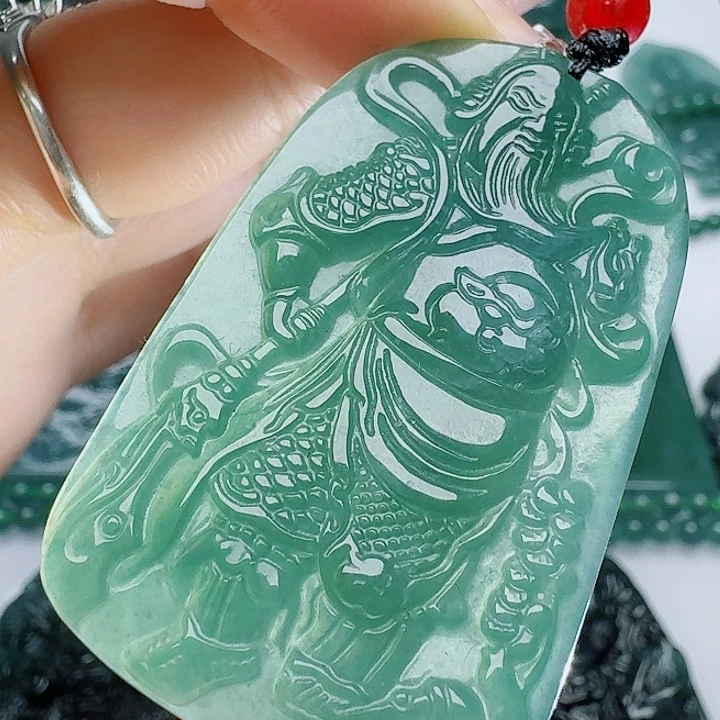 翡翠未镶嵌颈饰天然的A货翡翠多样性发其一