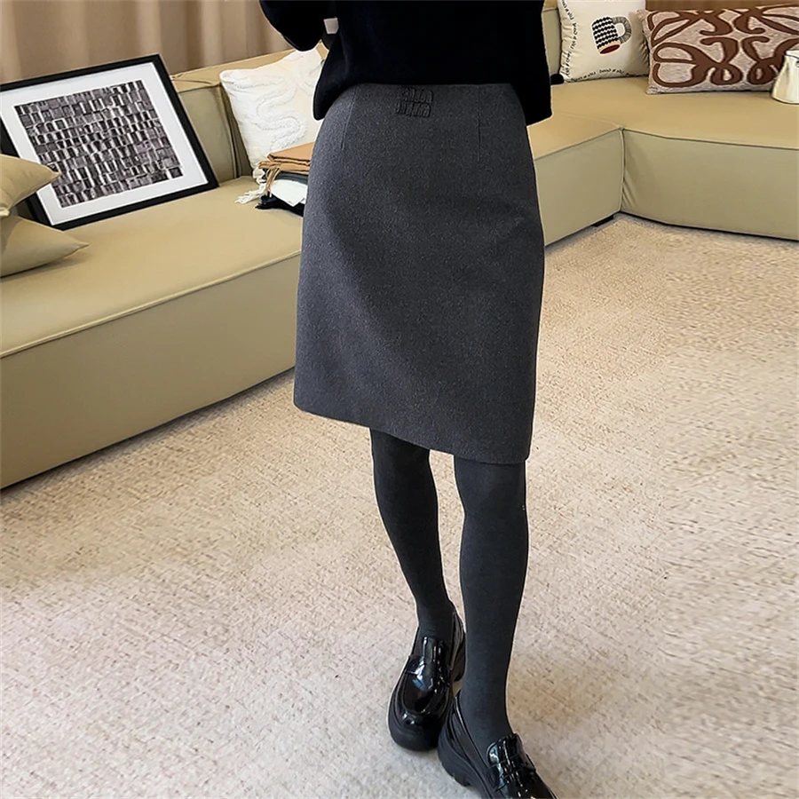 【一比Eby】羊毛字母贴布显瘦百搭中裙包臀高腰秋冬半身裙241776