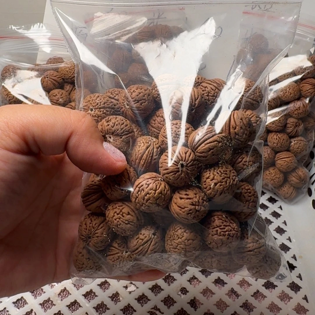 桃核吊坠听**尘野生桃核