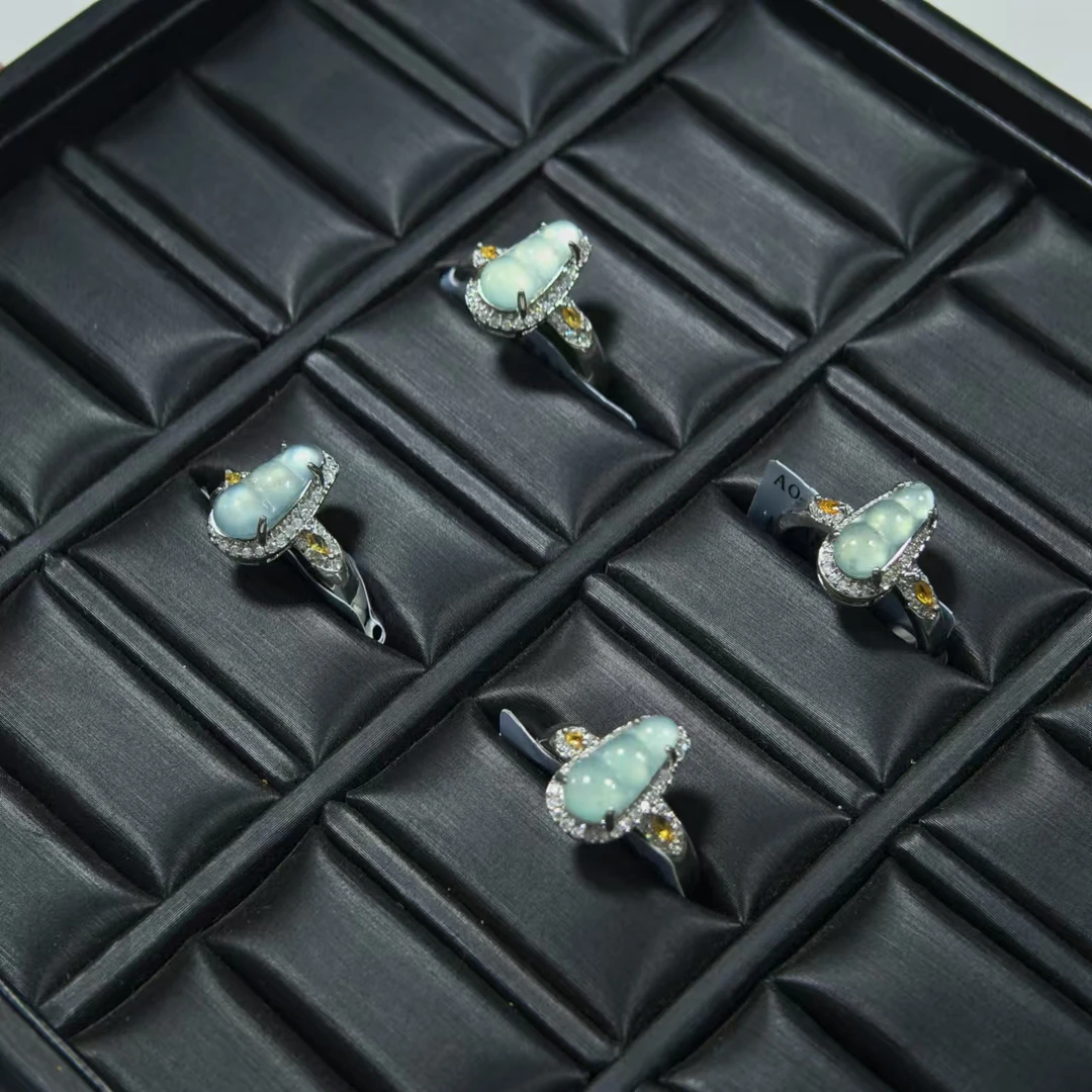 15837天然A货翡翠【福豆戒指】多样性发一个