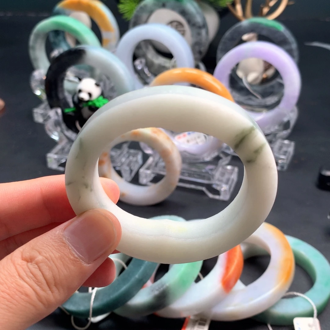 未镶嵌手镯定制翡翠