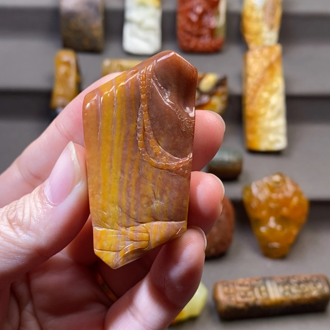 岫玉颈饰未镶嵌溢****?挂件