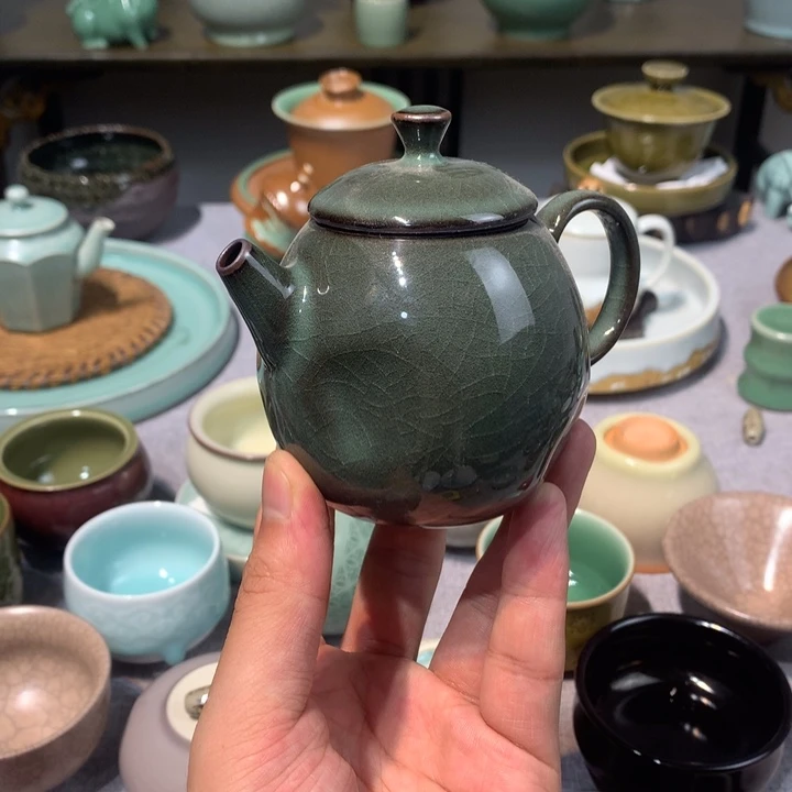 龙泉青瓷铁胎梅子青