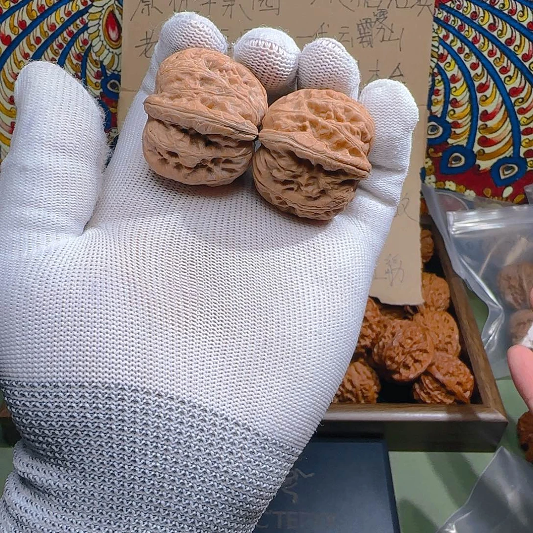 文玩核桃吊坠无药元宝