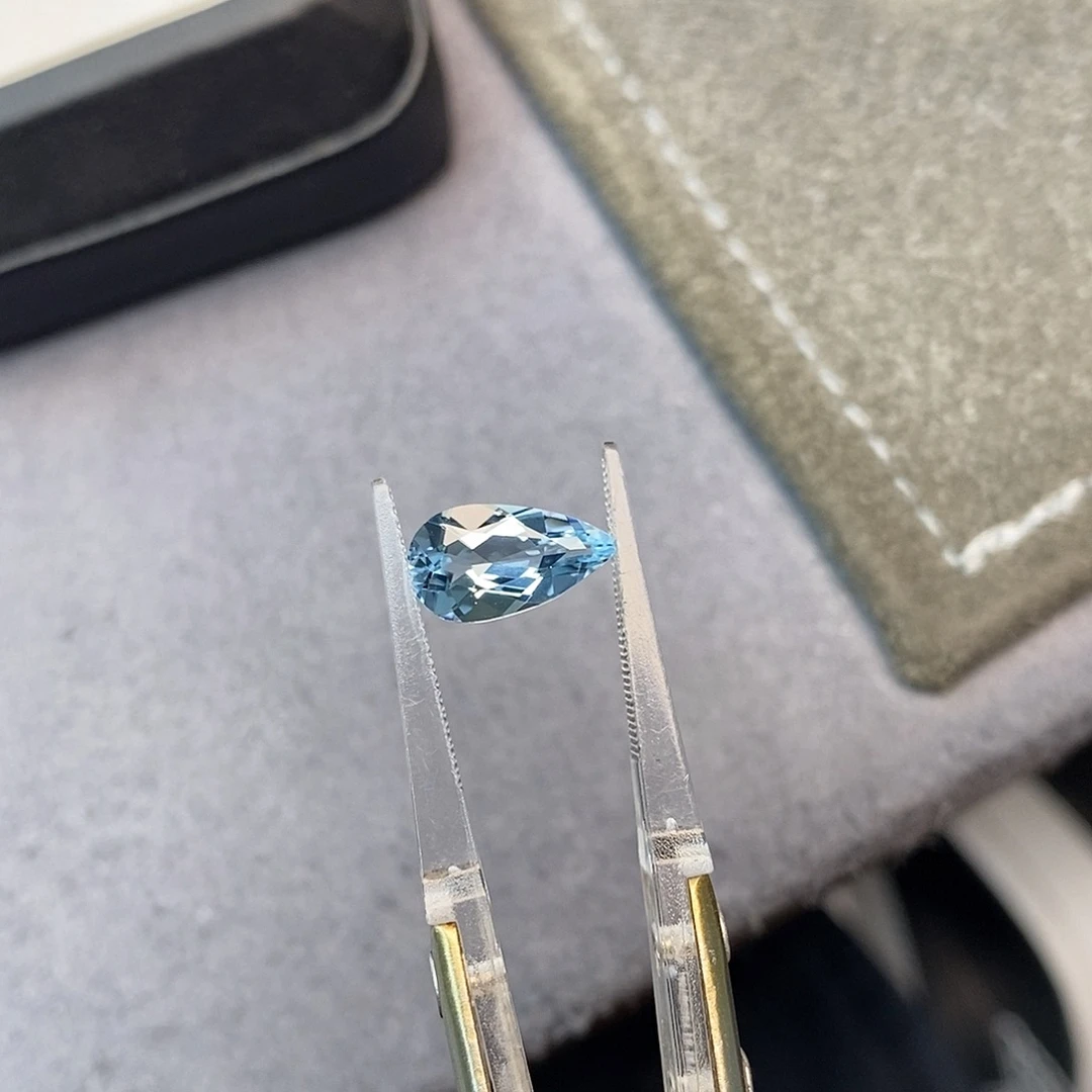 笔搁海蓝宝石未镶嵌1.84ct