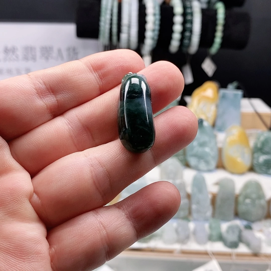 翡翠未镶嵌吊坠(不含链)29福瓜