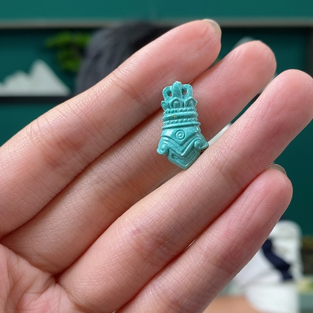 绿松石未镶嵌珠宝奇石