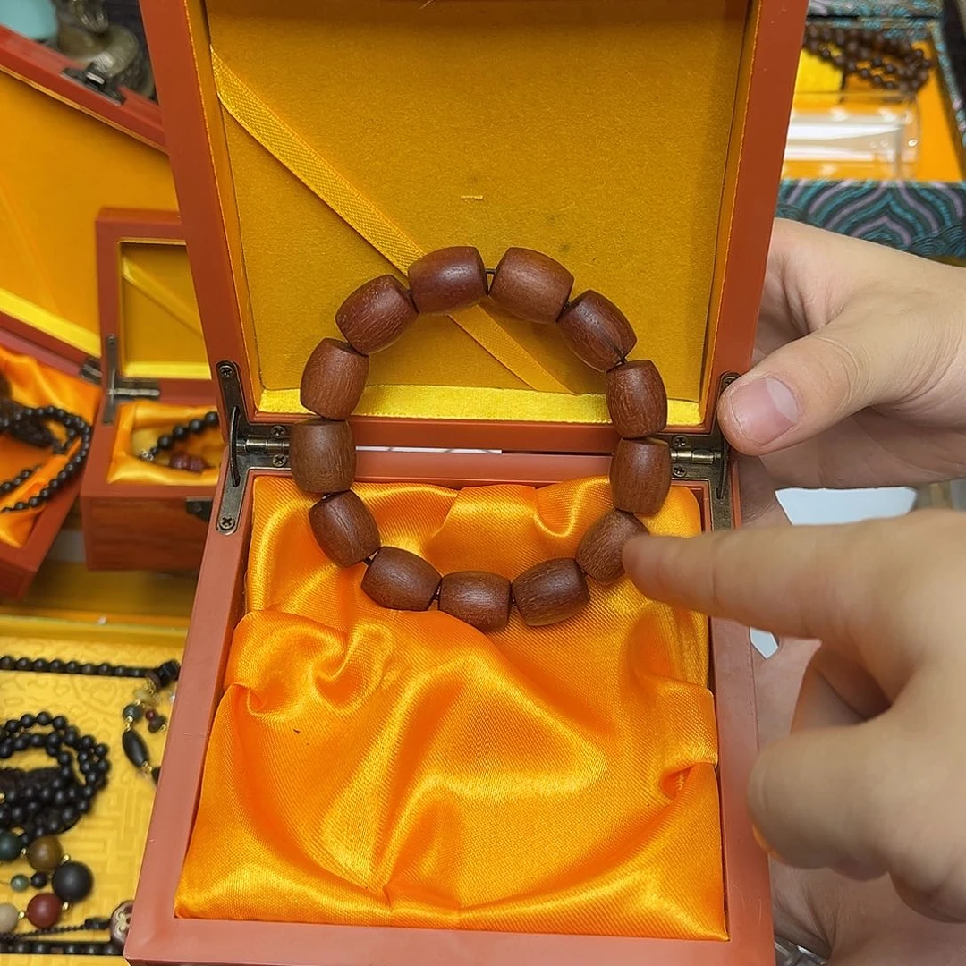 大叶紫檀（黑酸枝木类）