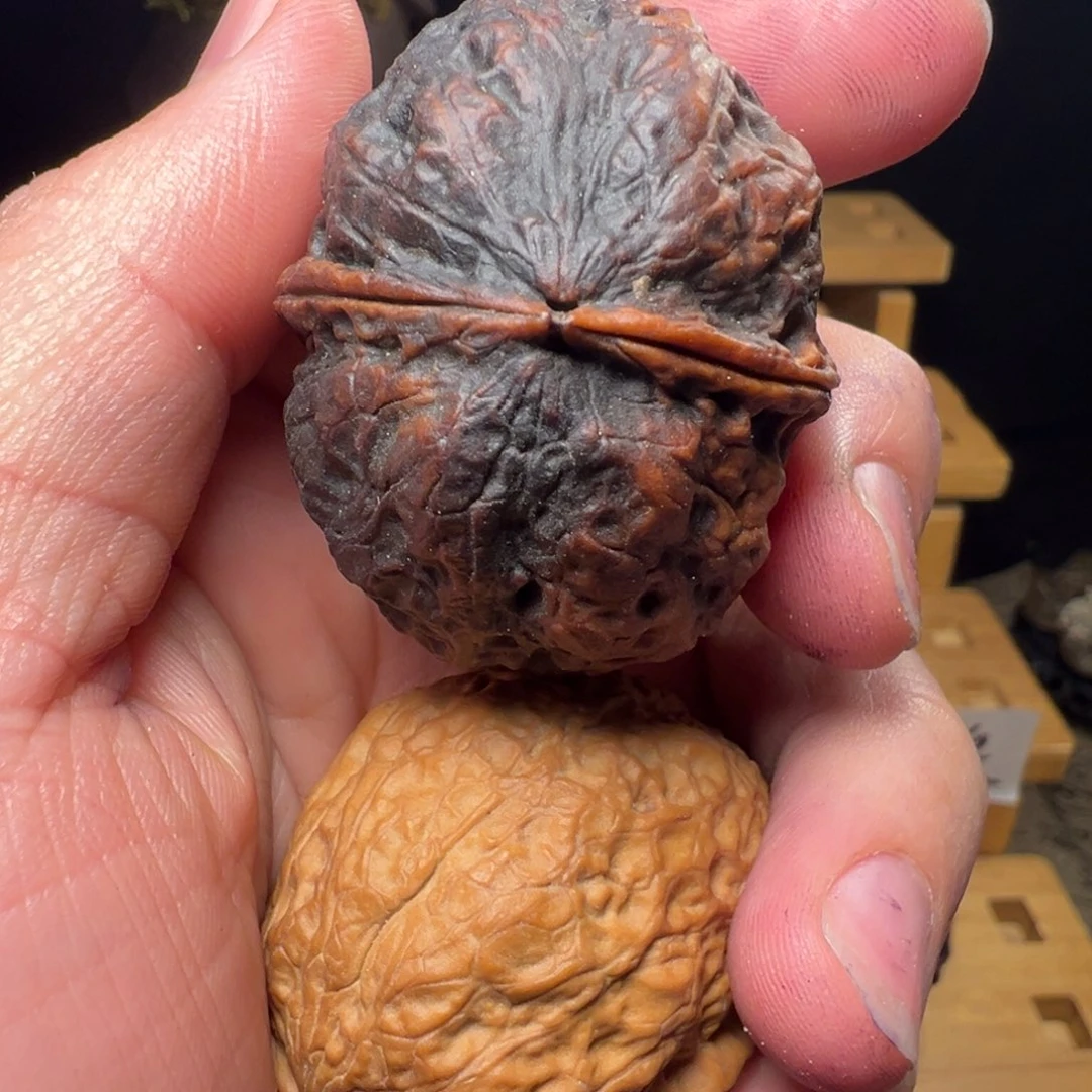 文玩核桃吊坠罗汉佛手44mm