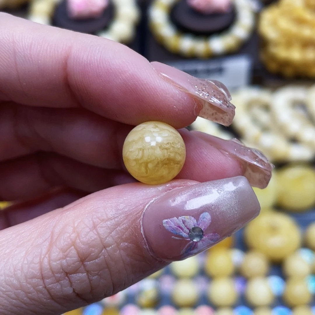 琥珀珠宝奇石未镶嵌11.3mm微微瑕