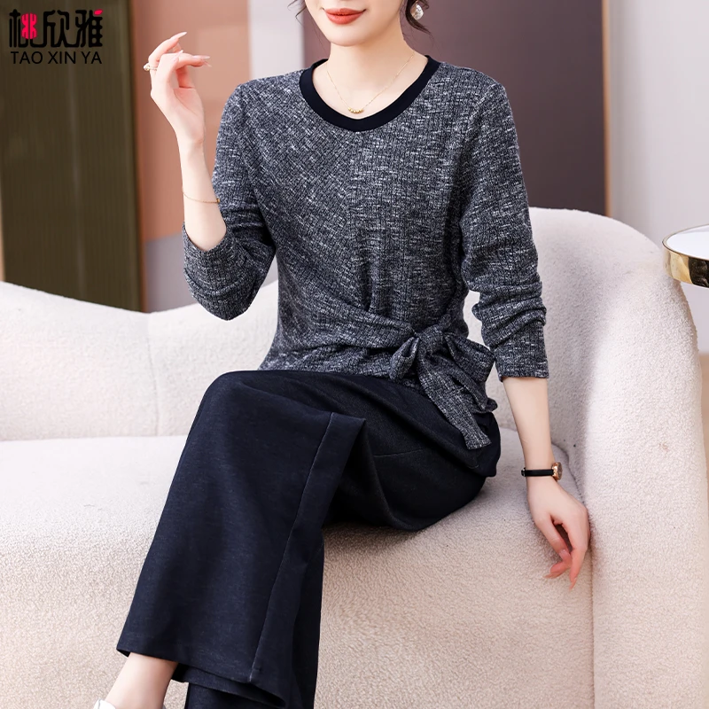 妈妈秋季套装气质上衣2025新款中老年女装春秋遮肚显瘦休闲两件套