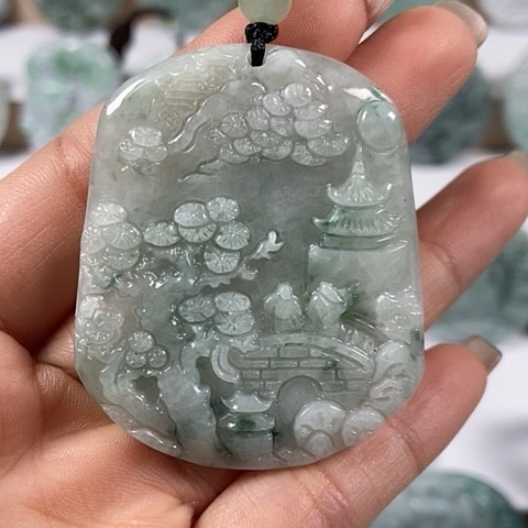 翡翠颈饰未镶嵌山水牌福利