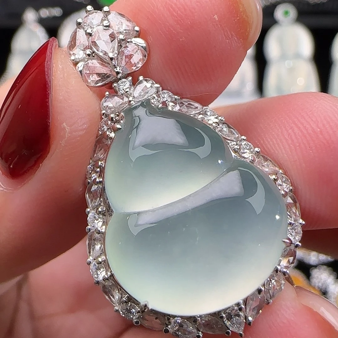 翡翠18K金镶嵌颈饰天然翡翠